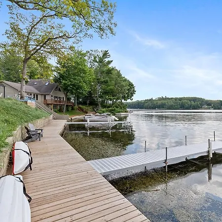 Waterfront Resort With Bikes, Docks, Bbq